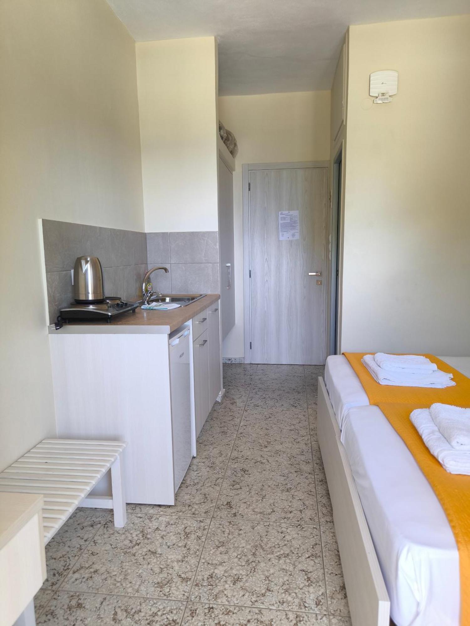 Alexia Rooms Palaiochora Room photo