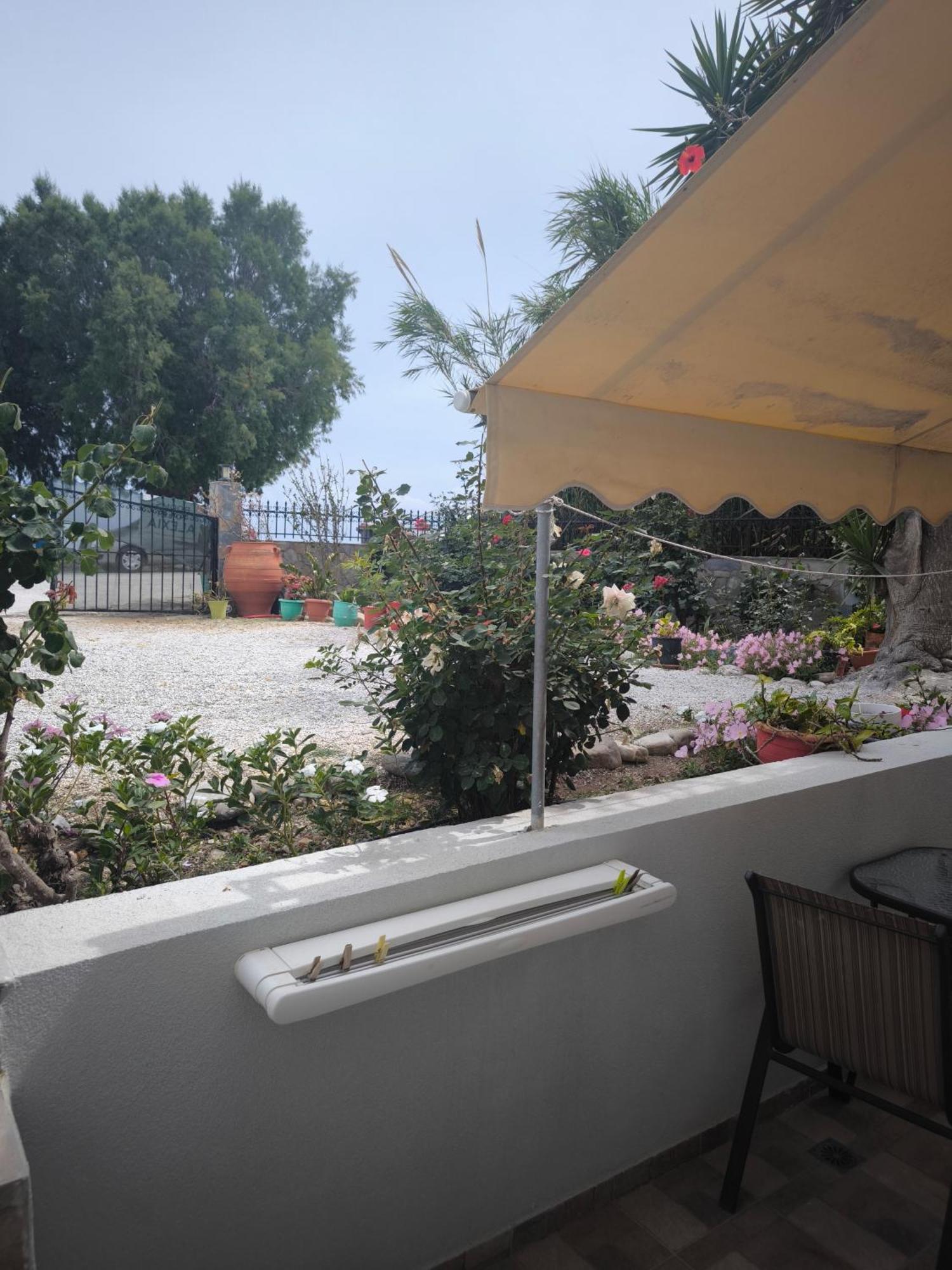 Alexia Rooms Palaiochora Exterior photo