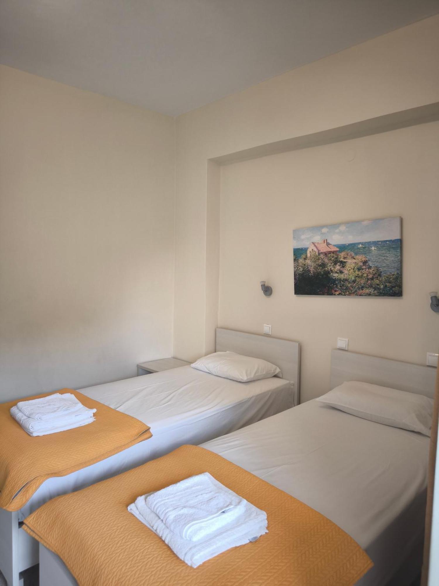 Alexia Rooms Palaiochora Exterior photo