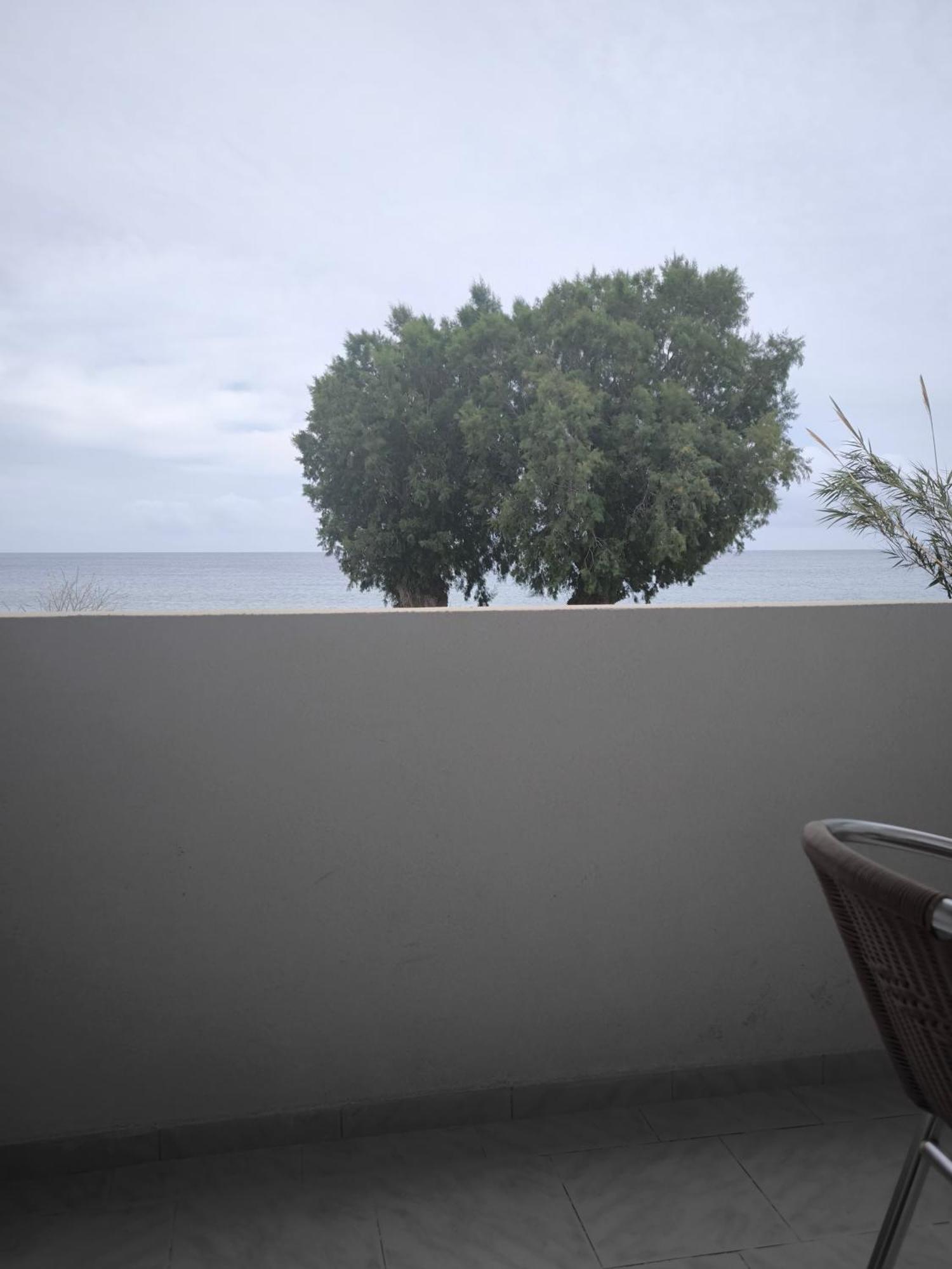Alexia Rooms Palaiochora Exterior photo