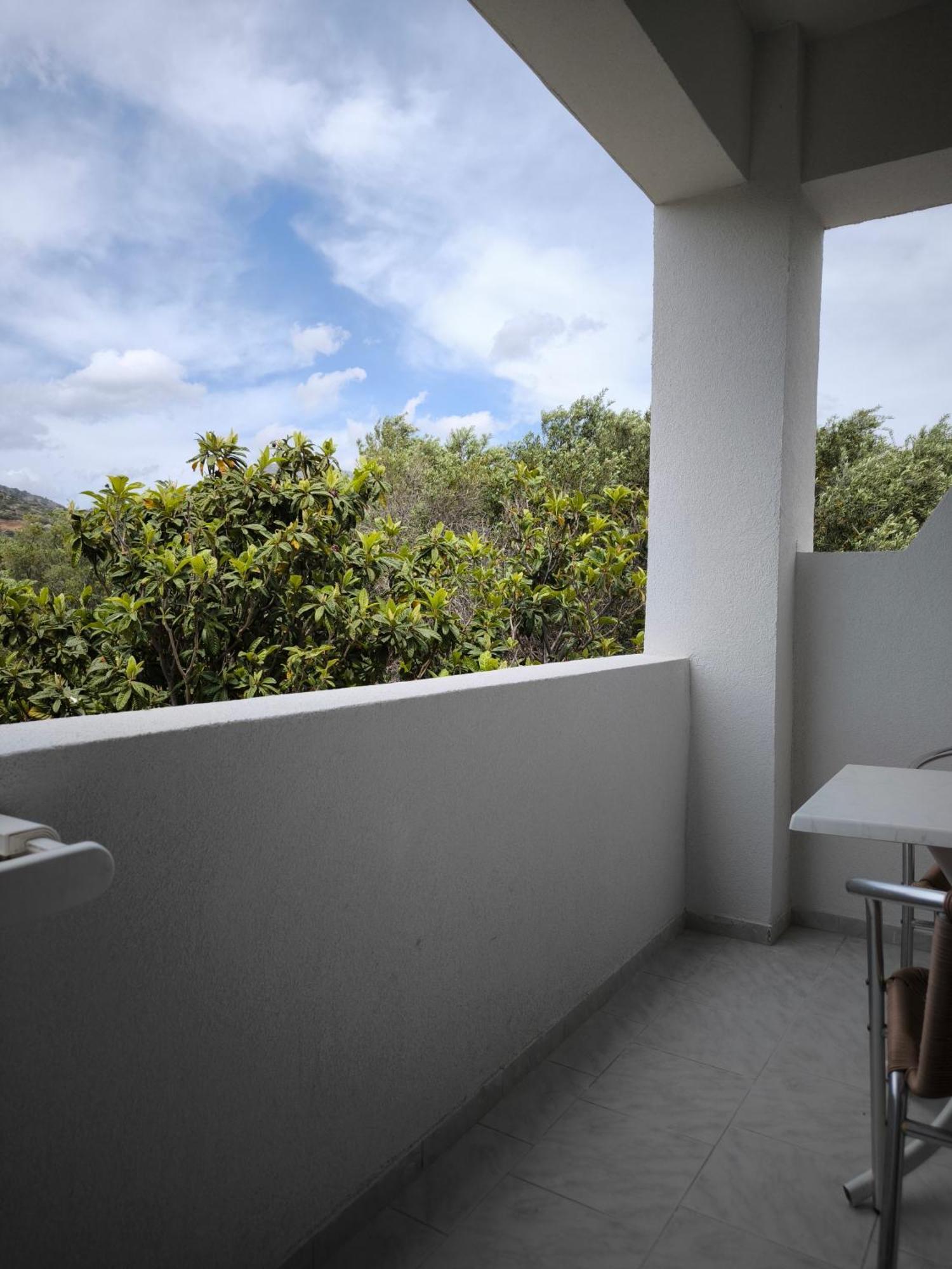 Alexia Rooms Palaiochora Exterior photo